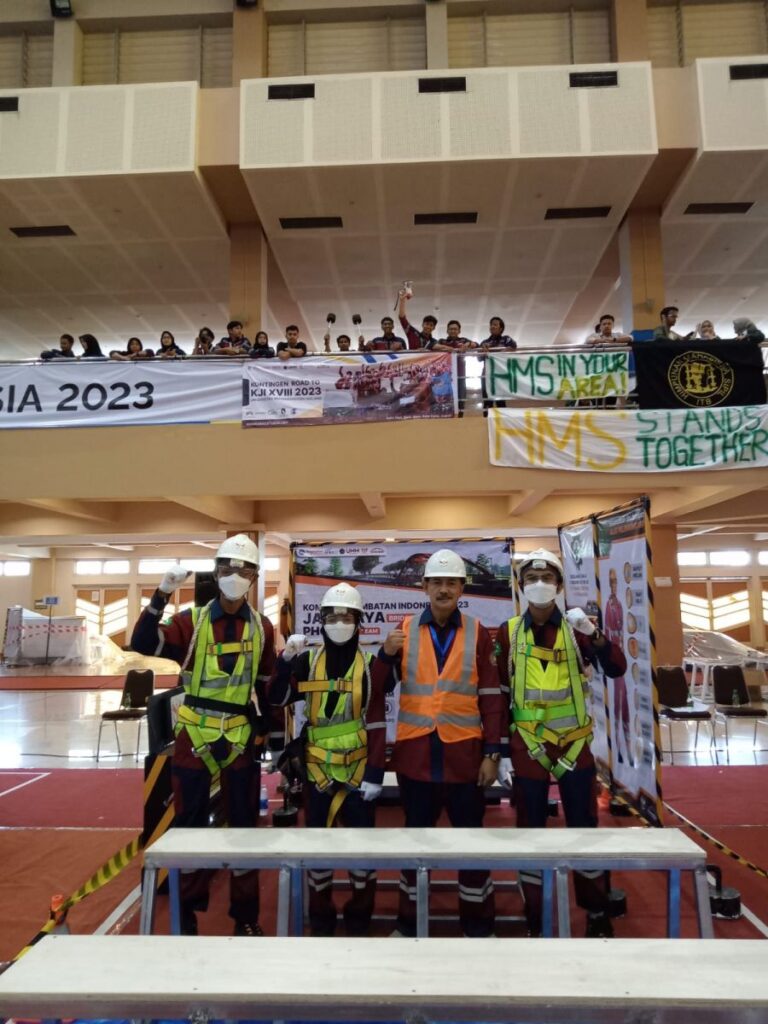 Tim LSO Surya Fakultas Teknik pada lomba Kontes Jembatan Indonesia (KJI) ke-18