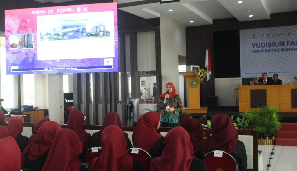 Penyampaian Orasi Ilmiah oleh Dr. Diah Rizqiwati, ST., MT.