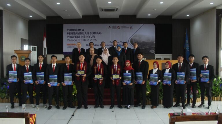 Fakultas Teknik UMM Gelar Yudisium dan Pengambilan Sumpah Profesi Insinyur Periode III Tahun 2025